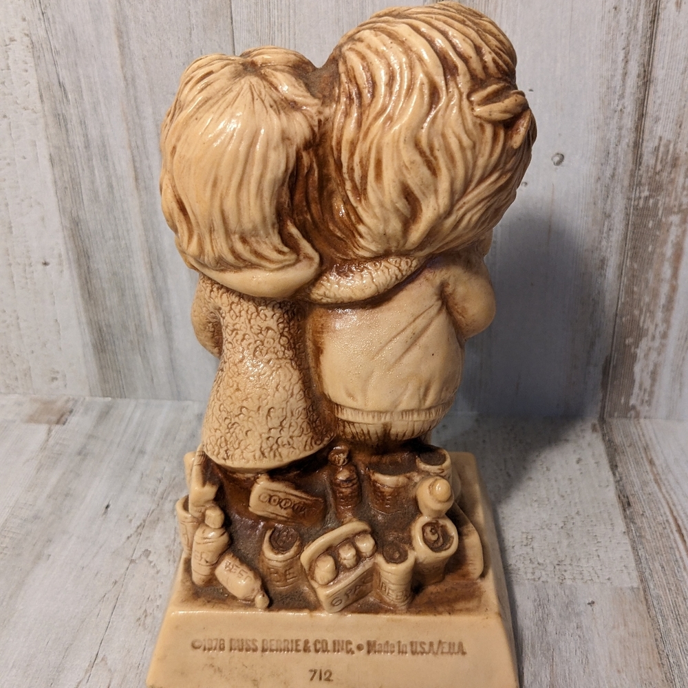 Vintage Russ Berrie & Co Figurine, Beer Drinkers Make Better Lovers, 1978, - Picture 4 of 6